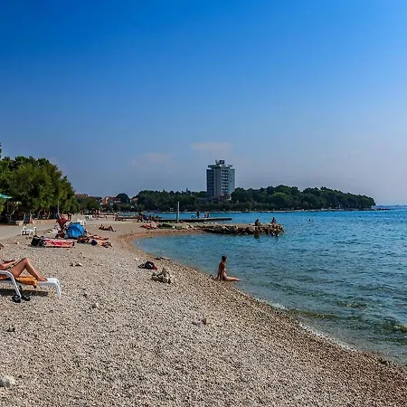 Deluxe Toni Vodice