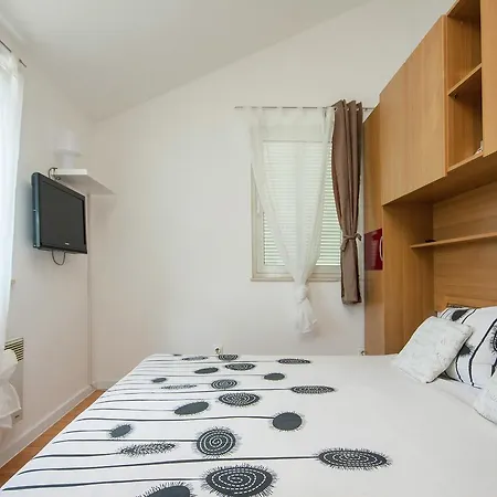 Apartment Deluxe Toni Vodice