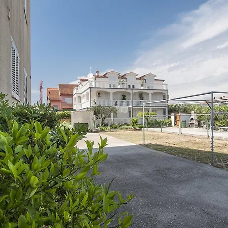 Deluxe Toni Appartement *