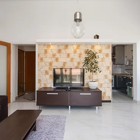 Deluxe Toni Apartment *