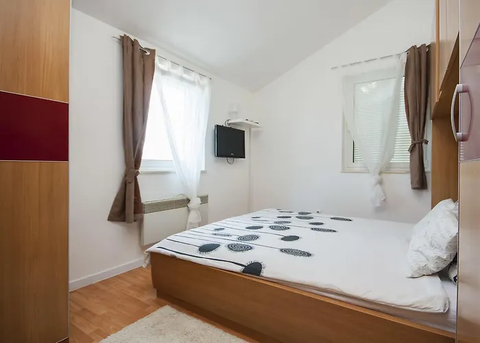 Deluxe Toni * Vodice